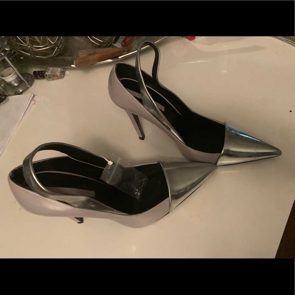 Brand new Sexy Pump 3 1/2 in heel